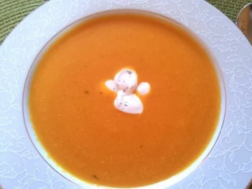 Hokkaido-Suppe mit Ingwer und Kokosmilch - Rezept