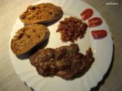 Schweinekamm-Steak mit "scharfen Zwiebeln" - Rezept