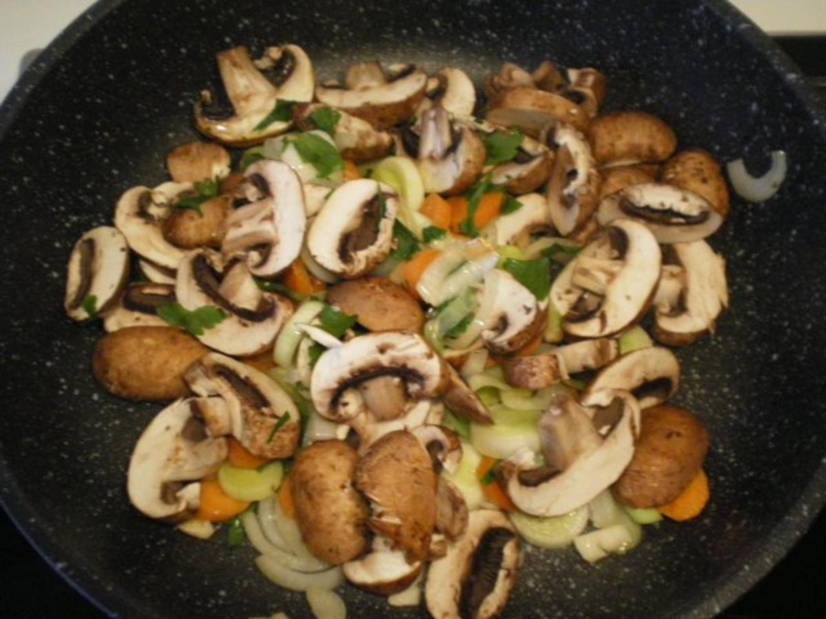 Bunte Pilz Gemüse Pfanne rein pflanzlich - einfach - 42 kcal/100g