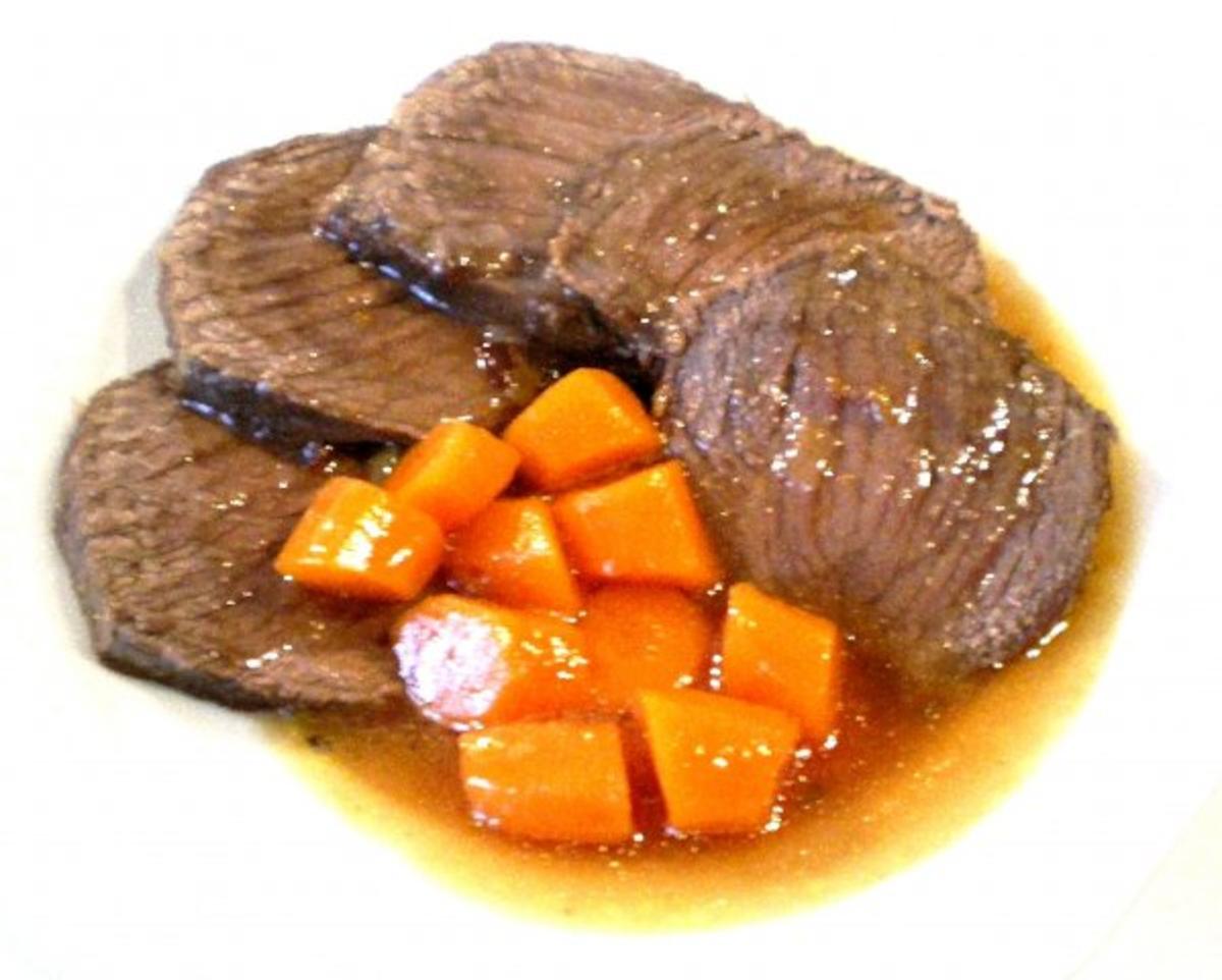 Schneller Sauerbraten mit Karotten-Lauch Soße - Rezept