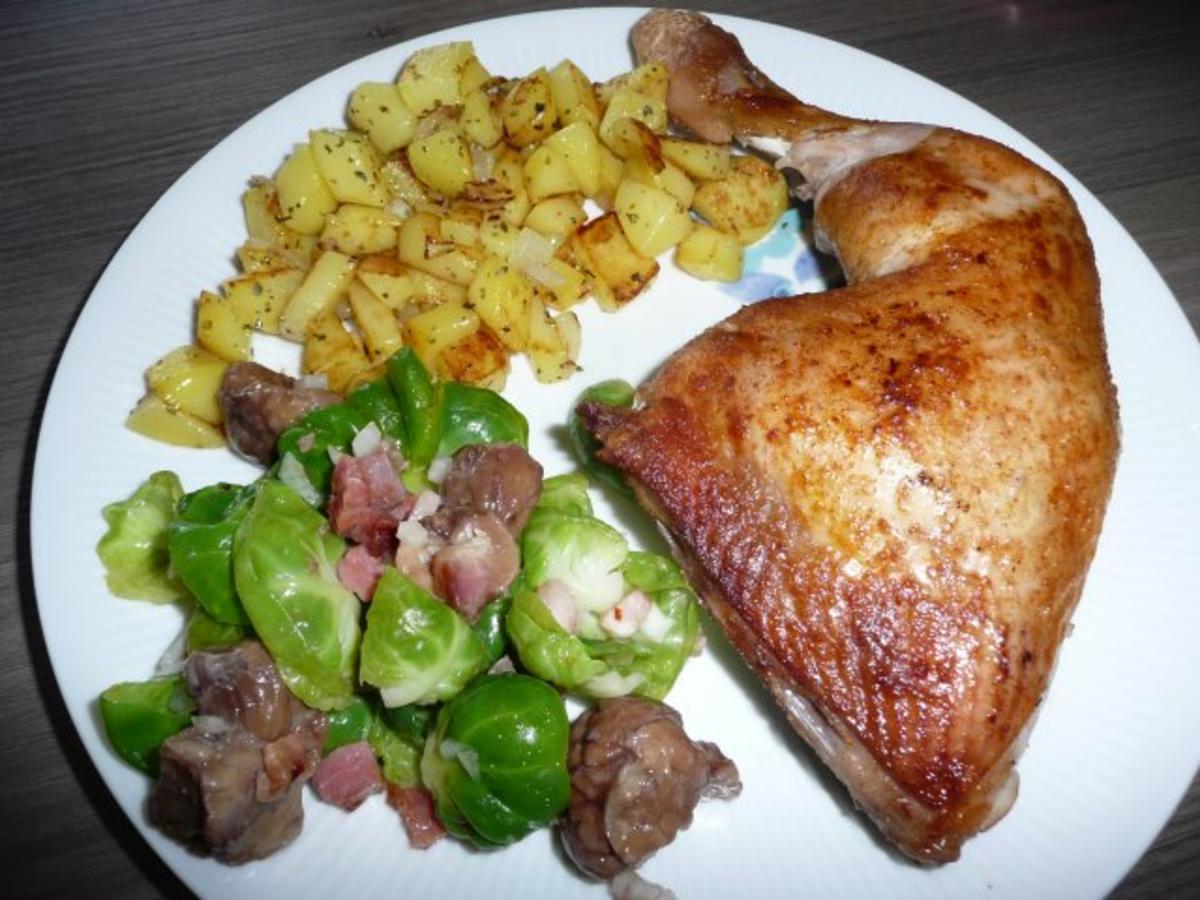 Rosenkohl - Maronen -  Salat  zu Hähnchenschenkel & Majoran - Bratkartoffeln - Rezept