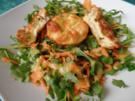 Kräuter-Souffle auf Rauke-Möhren-Salat - Rezept