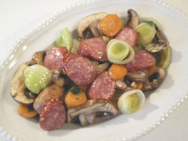 Rezept: Bratwurst Pilz Gemüse Pfanne Bratwurst Pilz Gemüse Pfanne - Rezept