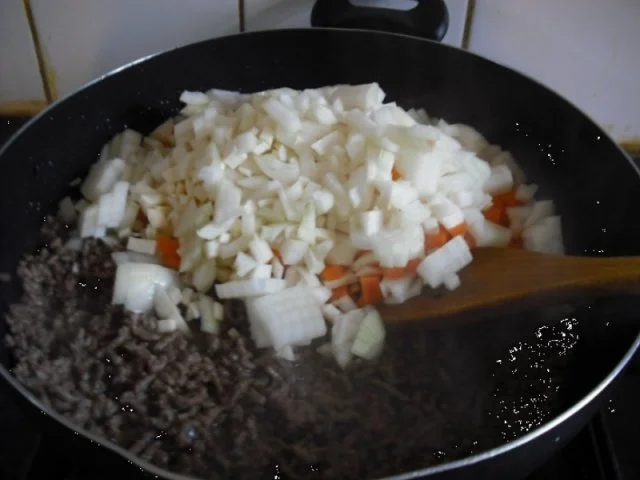 Rezept: Bunte italienische Nudeln mit pikanter Rinderhacksauce und gemischten Salat Bild Nr. 9 Bunte italienische Nudeln mit pikanter Rinderhacksauce und gemischten Salat - Rezept - Bild Nr. 9