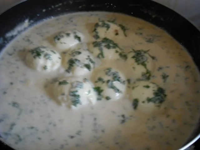 Rezept: Gekochte Eier mit Petersiliensauce und Drillingen Bild Nr. 7 Gekochte Eier mit Petersiliensauce und Drillingen - Rezept - Bild Nr. 7