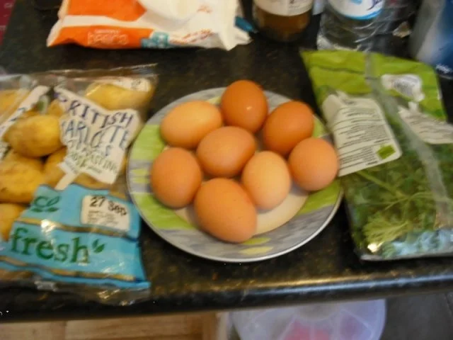 Rezept: Gekochte Eier mit Petersiliensauce und Drillingen Bild Nr. 2 Gekochte Eier mit Petersiliensauce und Drillingen - Rezept - Bild Nr. 2