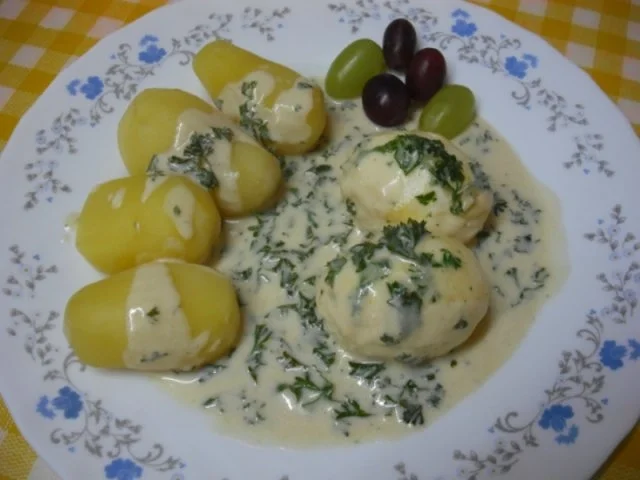 Rezept: Gekochte Eier mit Petersiliensauce und Drillingen Bild Nr. 9 Gekochte Eier mit Petersiliensauce und Drillingen - Rezept - Bild Nr. 9