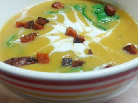 Süßkartoffel-Linsen-Suppe mit Spinat - Rezept