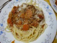Spaghetti mit asiatischer Bolognese und gemischten Salat - Rezept