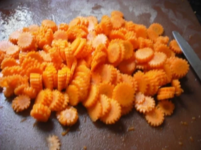 Spaghetti mit asiatischer Bolognese und gemischten Salat - Rezept - Bild Nr. 4