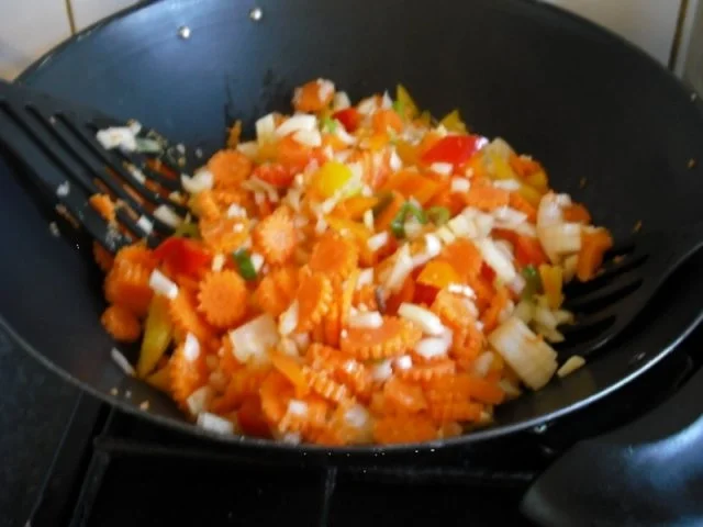 Spaghetti mit asiatischer Bolognese und gemischten Salat - Rezept - Bild Nr. 9