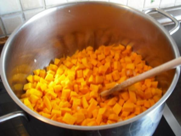 Kürbis Birnen Suppe à la Papa - einfach - von MausVoh Kürbis Birnen Suppe à la Papa - einfach - von MausVoh
