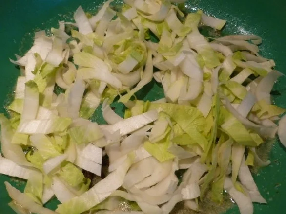 Ibericokotelett mit Vanille-Chicoree und Paprikarisotto - Rezept - Bild Nr. 5