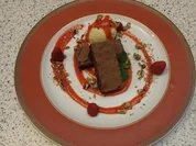 Schokoladen Brownie mit selbstgemachtem Vanilleeis & Himbeerspiegel - Rezept