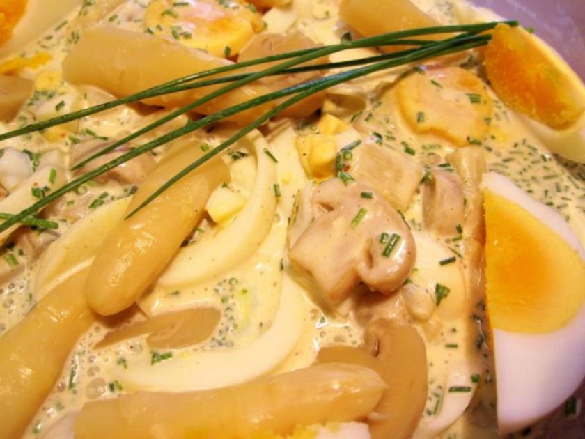 Schneller Eiersalat mit Spargel und Pilzen