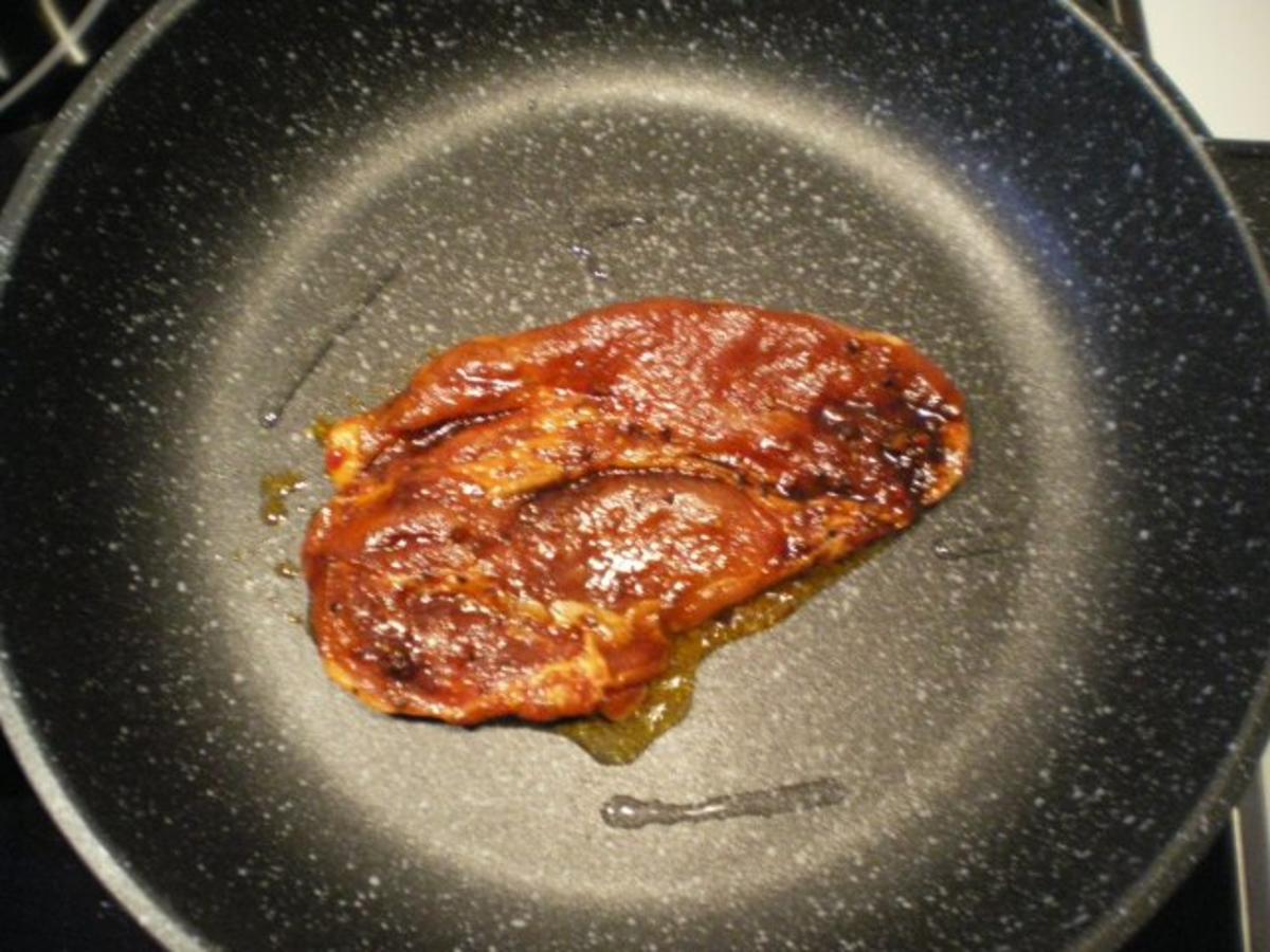 Chinesisches Schweine-Nacken Steak mit Soja-Soße mariniert - Rezept - Bild Nr. 4