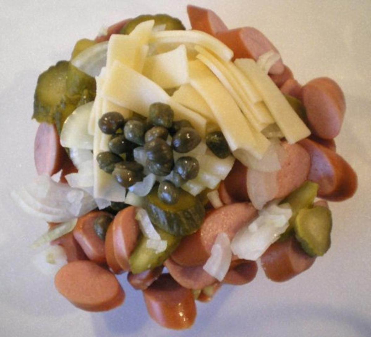 Wienerle Wurst Kapern Gurken Käse Salat - Rezept - Bild Nr. 4