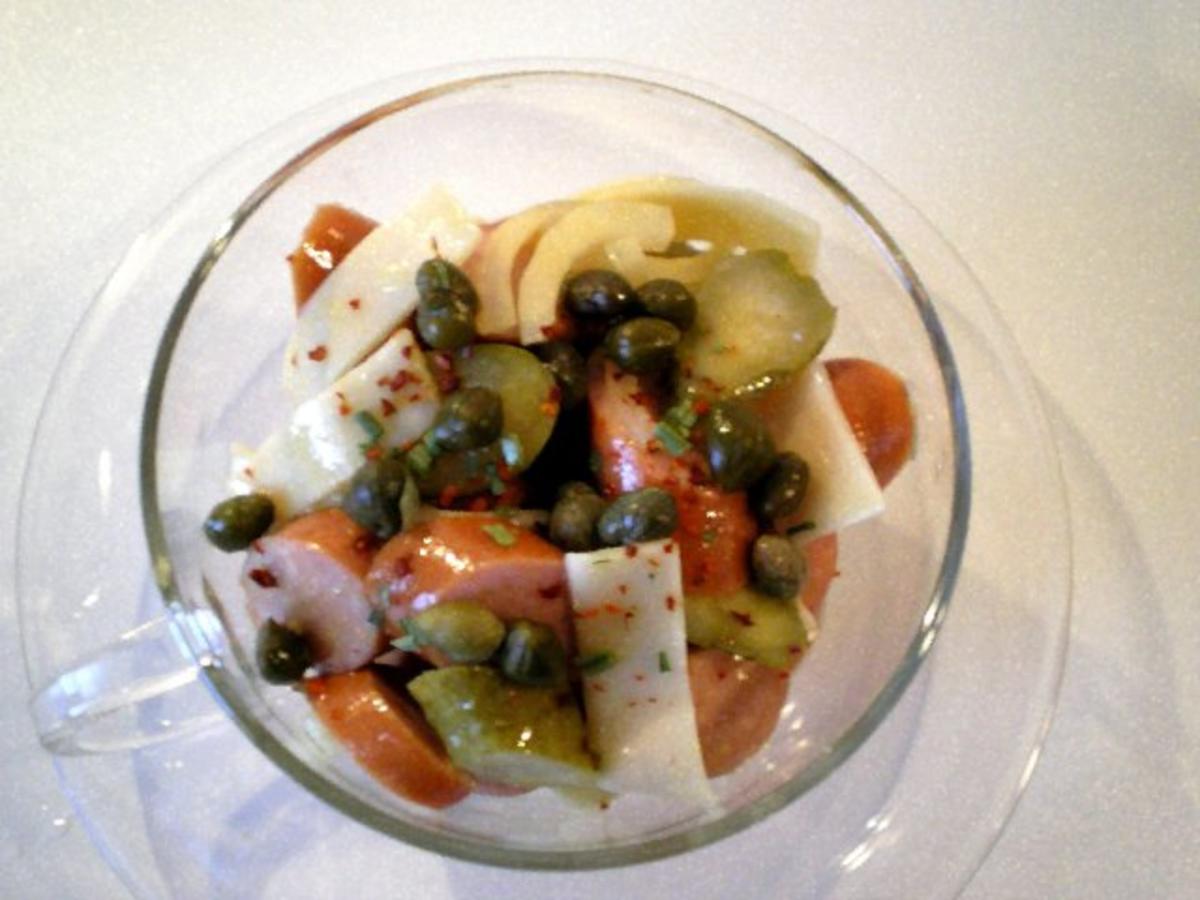 Wienerle Wurst Kapern Gurken Käse Salat - Rezept - Bild Nr. 5