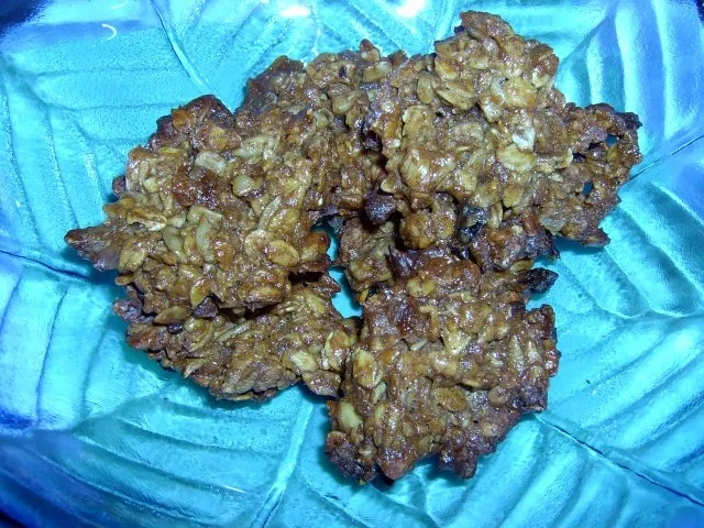 Haferkekse mit Zimt, Sonnenblumenkernen und Nüssen - Rezept - Bild Nr. 2