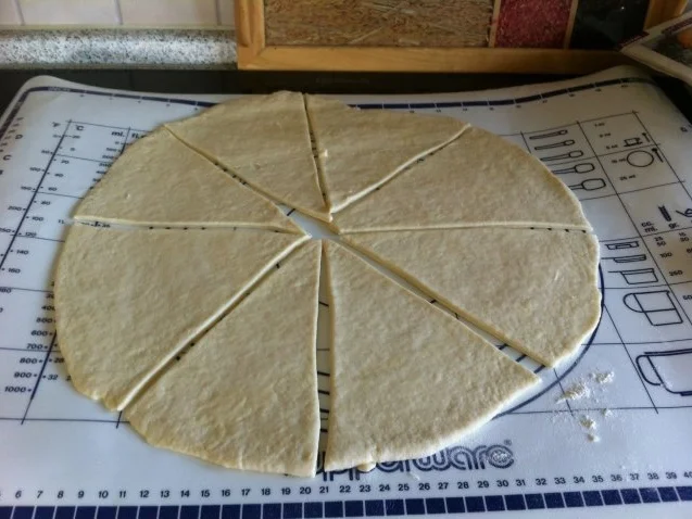 Käse-Schinken-Hörnchen - Rezept