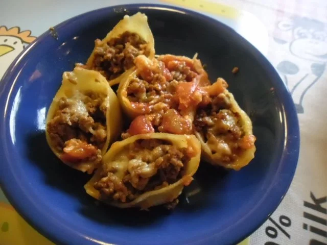 Muschenudeln mit Hackfleischfüllung - Rezept