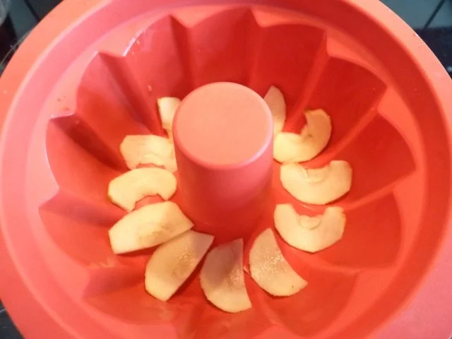 Rezept: Gaby's Apfelgugelhopf Bild Nr. 5 Gaby's Apfelgugelhopf - Rezept - Bild Nr. 5