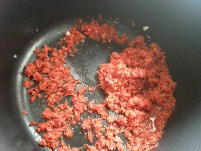 Rezept: scharfes Chili Schmalz Bild Nr. 3 scharfes Chili Schmalz - Rezept - Bild Nr. 3