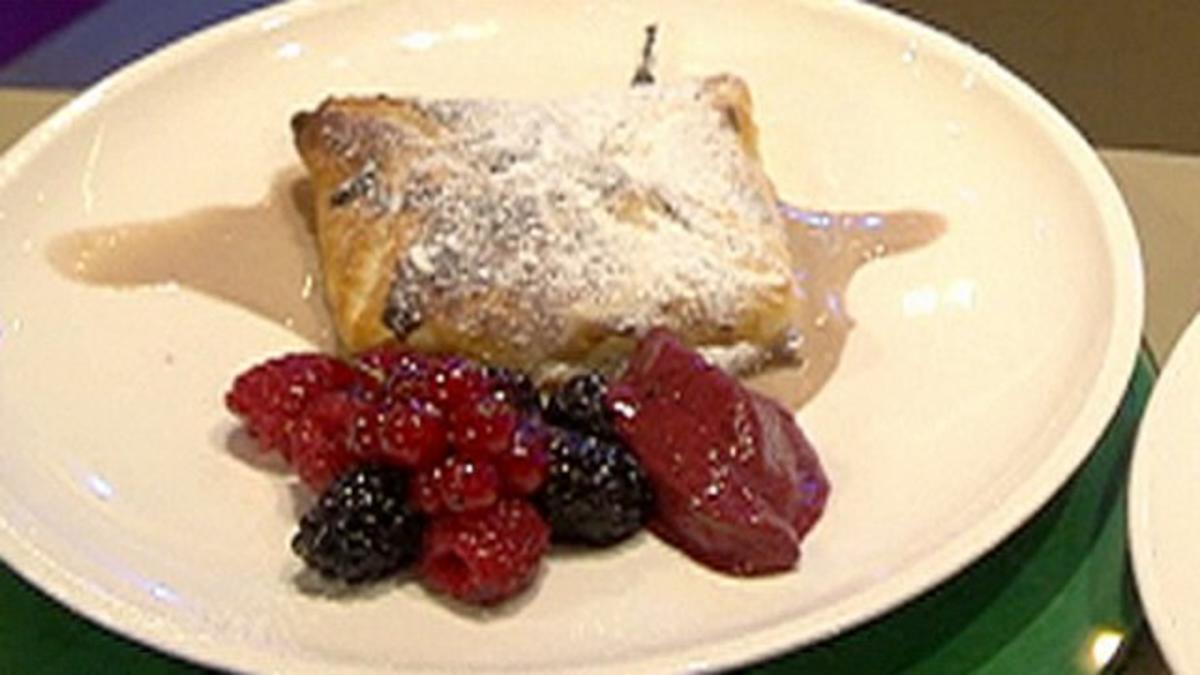 Bilder für Topfengolatschen mit Waldbeeren (Steffen Henssler) - Rezept