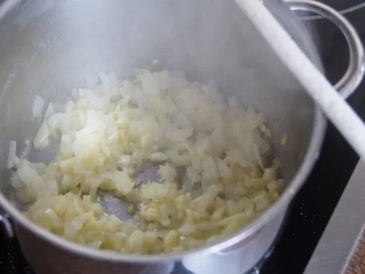 Rezept: Stielkotelett mit Erbsenpüree und Kartoffelstampf Bild Nr. 8 Stielkotelett mit Erbsenpüree und Kartoffelstampf - Rezept - Bild Nr. 8