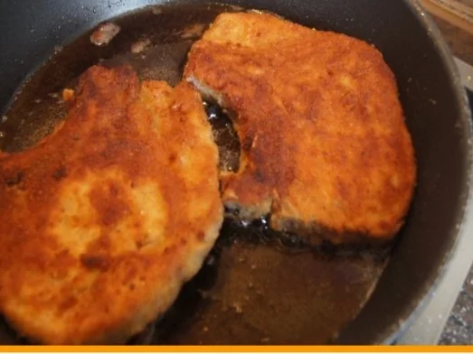 Rezept: Stielkotelett mit Erbsenpüree und Kartoffelstampf Bild Nr. 6 Stielkotelett mit Erbsenpüree und Kartoffelstampf - Rezept - Bild Nr. 6