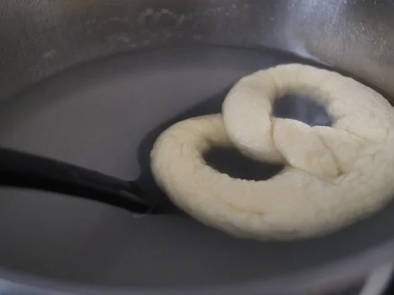 Brezeln - selfmade - Rezept - Bild Nr. 4