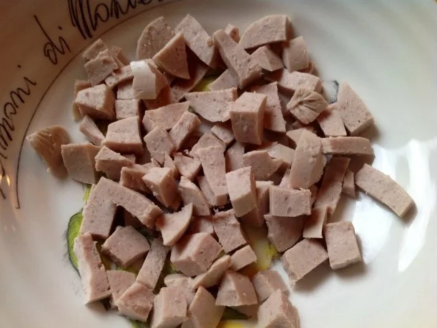 Rezept: Fruchtiger Wurst-Käsesalat Bild Nr. 4 Fruchtiger Wurst-Käsesalat - Rezept - Bild Nr. 4