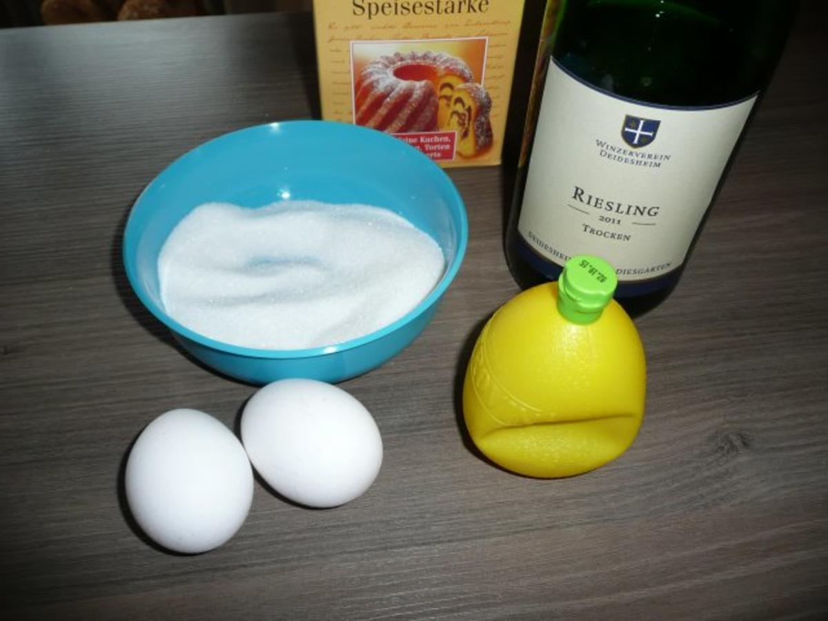 Weinschaumsoße zu Dinkel - Waffeln. - Rezept - kochbar.de