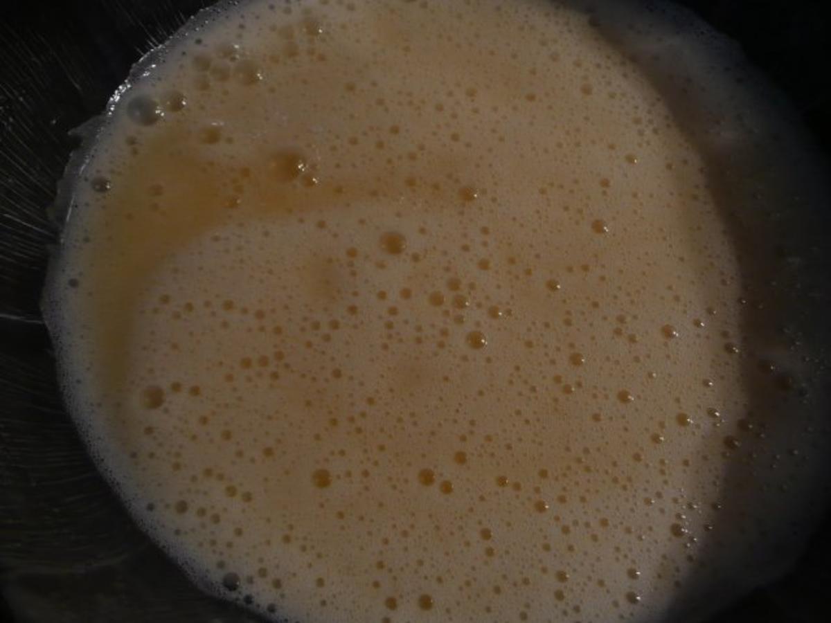 Weinschaumsoße zu Dinkel Waffeln - einfach - 39 kcal/100g