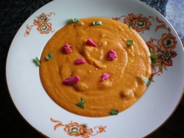 Rezept: Suppe: Kürbis-Zucchini-Restesuppe Suppe: Kürbis-Zucchini-Restesuppe - Rezept