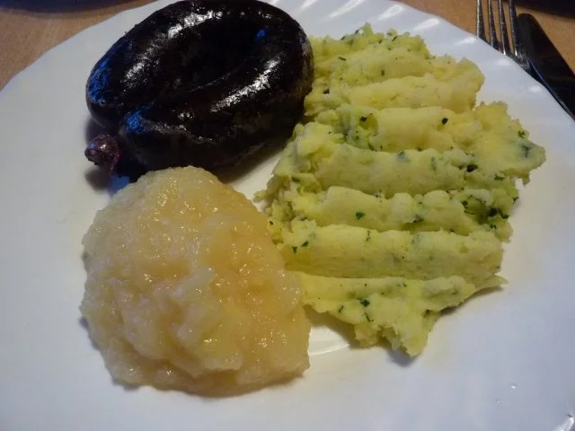 Fl: Schwein: Grützwurst mit Kartoffelstampf und Apfelmus - Rezept - Bild Nr. 13