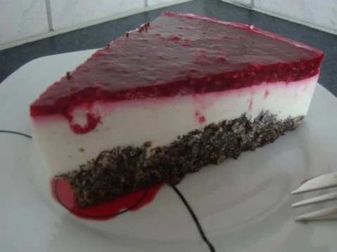 Topfen-Mohn Torte mit Himbeeren - Rezept