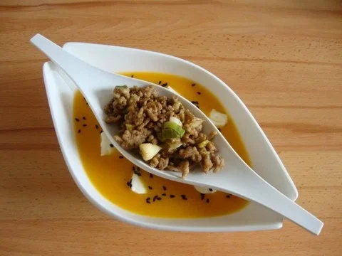 Kürbissüppchen nach "SuppenGeniesser Art" mit Hackfleisch Topping - Rezept