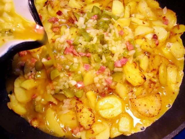 Bauernfrühstück mit Schinkenkrakauer - Rezept - Bild Nr. 8