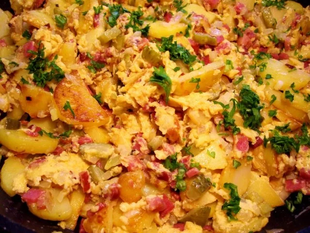 Bauernfrühstück mit Schinkenkrakauer - Rezept - Bild Nr. 9