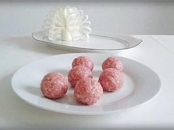 Bandnudeln nappiert mit Gemüsesauce und Fleischbällchen dazu - Rezept - Bild Nr. 11