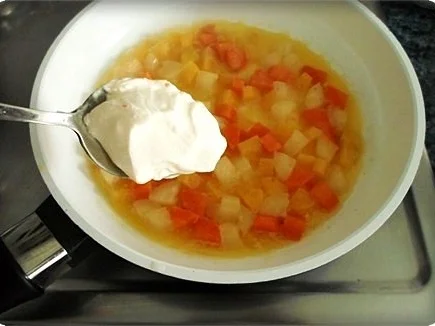 Bandnudeln nappiert mit Gemüsesauce und Fleischbällchen dazu - Rezept - Bild Nr. 13