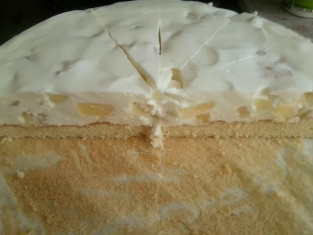 leichte Frischkäse Torte mit Früchten - Rezept - Bild Nr. 2