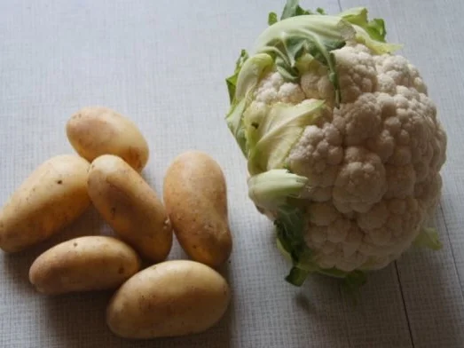 Rezept: Schweinefleisch in Bier-Sahne-Sauce mit Blumenkohl und Kartoffelpilzen Bild Nr. 3 Schweinefleisch in Bier-Sahne-Sauce mit Blumenkohl und Kartoffelpilzen - Rezept - Bild Nr. 3