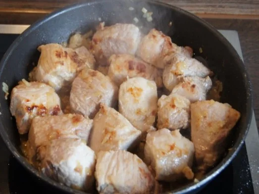 Rezept: Schweinefleisch in Bier-Sahne-Sauce mit Blumenkohl und Kartoffelpilzen Bild Nr. 7 Schweinefleisch in Bier-Sahne-Sauce mit Blumenkohl und Kartoffelpilzen - Rezept - Bild Nr. 7