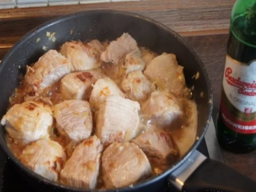 Rezept: Schweinefleisch in Bier-Sahne-Sauce mit Blumenkohl und Kartoffelpilzen Bild Nr. 8 Schweinefleisch in Bier-Sahne-Sauce mit Blumenkohl und Kartoffelpilzen - Rezept - Bild Nr. 8