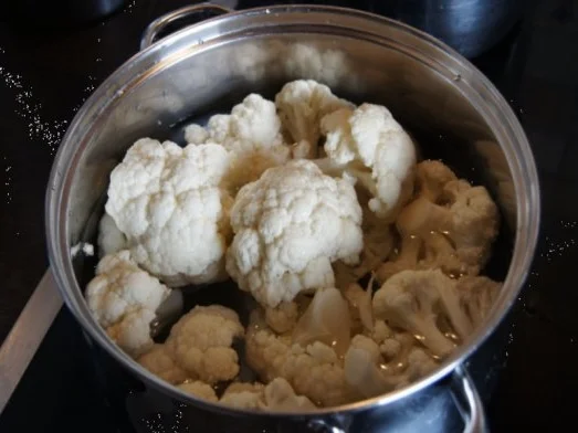 Rezept: Schweinefleisch in Bier-Sahne-Sauce mit Blumenkohl und Kartoffelpilzen Bild Nr. 14 Schweinefleisch in Bier-Sahne-Sauce mit Blumenkohl und Kartoffelpilzen - Rezept - Bild Nr. 14