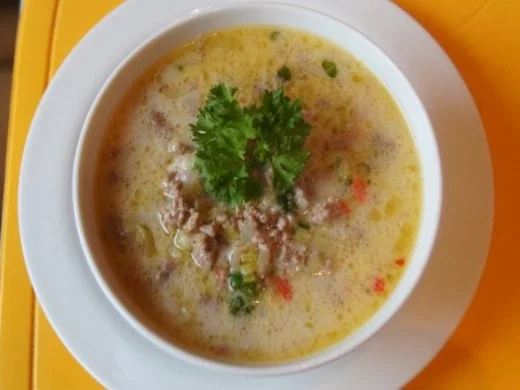 Rezept: Rinderhack-Käse-Suppe asiatisch Rinderhack-Käse-Suppe asiatisch - Rezept