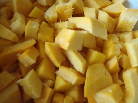 Kürbissüppchen nach "SuppenGeniesser Art" mit Edelpilzkäse verfeinert - Rezept - Bild Nr. 5