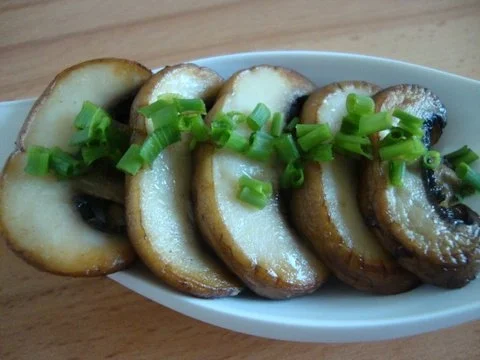 Rezept: Pilzsuppe nach "SuppenGeniesser Art" mit Käsetrilogie verfeinert Bild Nr. 18 Pilzsuppe nach "SuppenGeniesser Art" mit Käsetrilogie verfeinert - Rezept - Bild Nr. 18